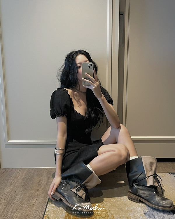 公主拉伸澎袖短洋裝